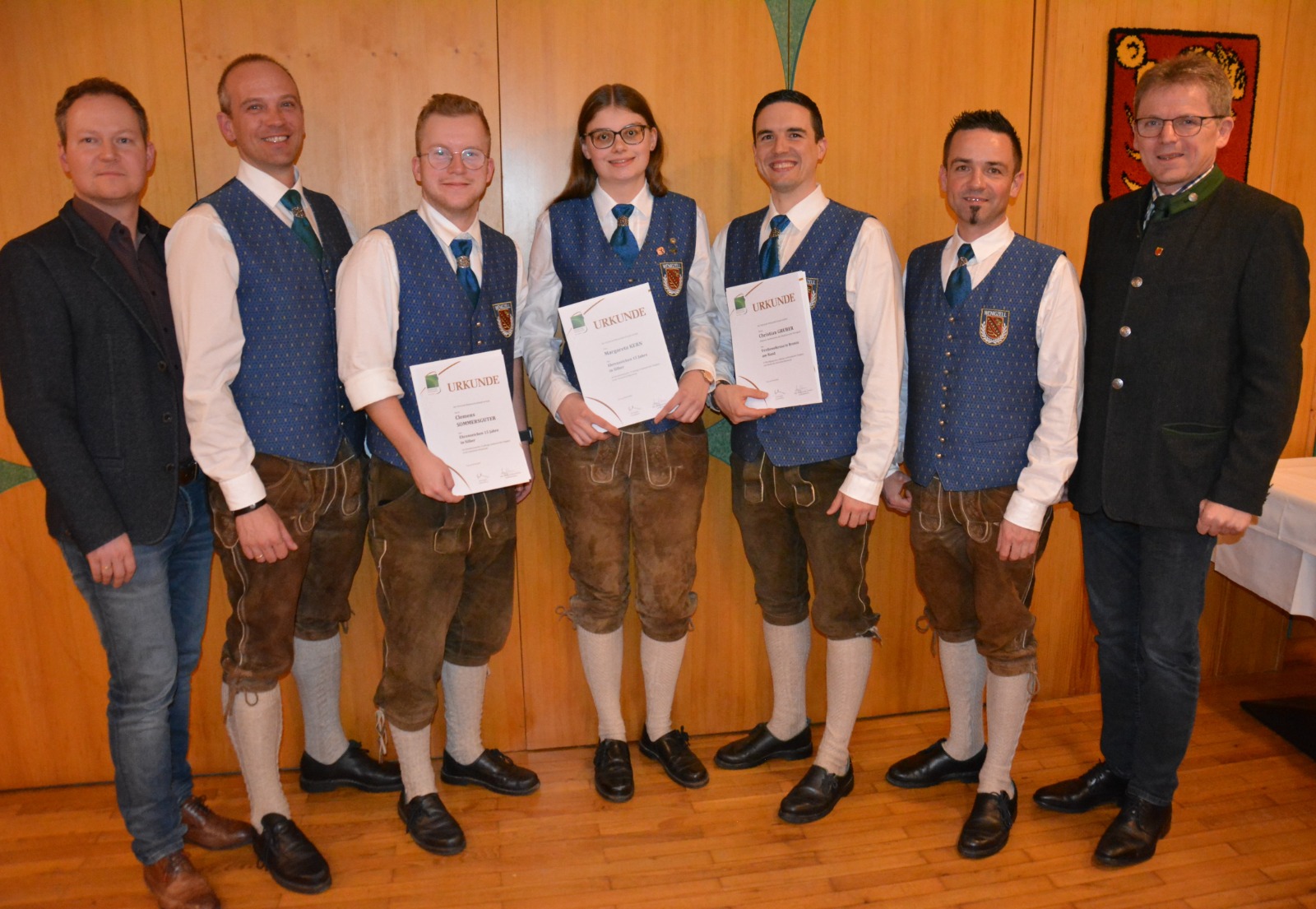 Im Beisein von Bgm. Herbert Berger und Bezirksstabführer Gernot Koller, wurden Margaretha Kern, Clemens Sommersguter und Obmann-Stellvertreter Christian Gruber für Ihren langjährigen Einsatz im Verein geehrt.